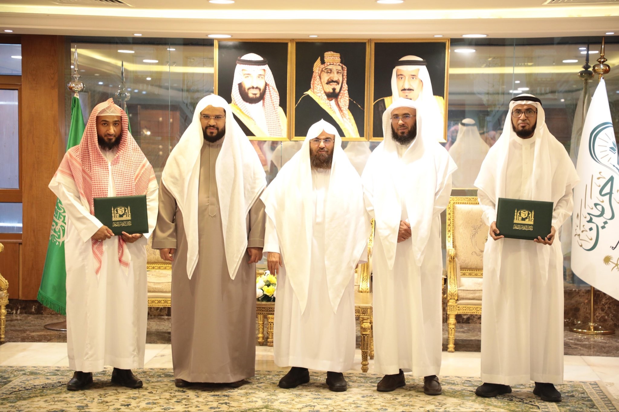 توقيع اتفاقية تعاون بين رئاسة الشؤون الدينية بالمسجد الحرام والمسجد النبوي وشركة عطاءات العلم
