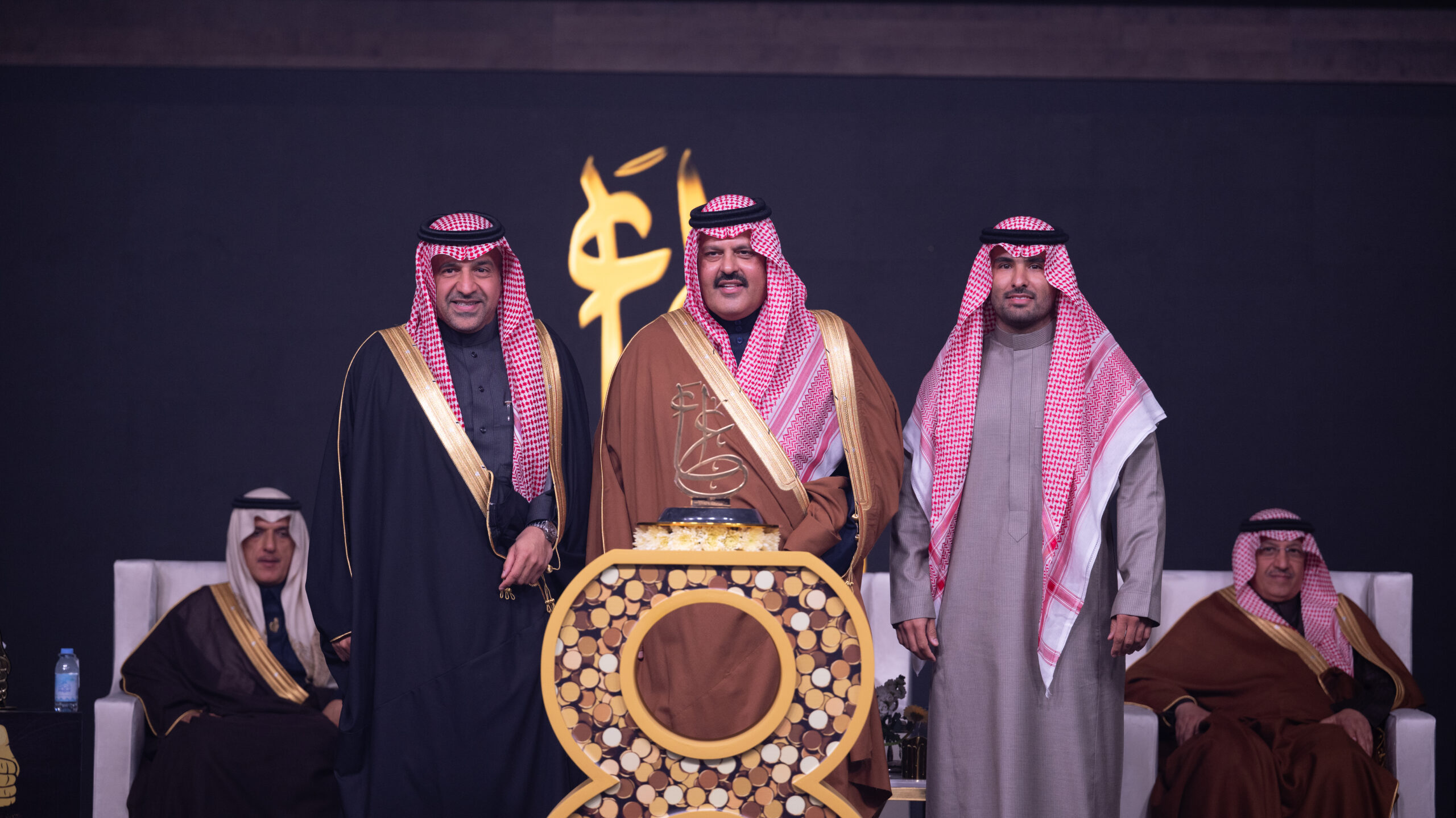 مؤسسة سليمان الراجحي الخيرية تحصد جائزة أمير منطقة حائل “بصمة” في مسار عطاء تقديرًا لمبادراتها التنموية
